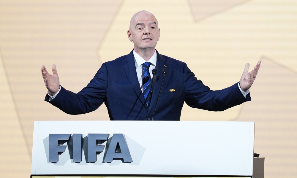 在效力于多 在效力于多